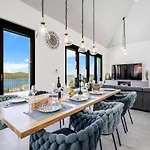Stunning Home In Zaboric Holiday home