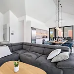 Stunning Home In Zaboric Holiday home