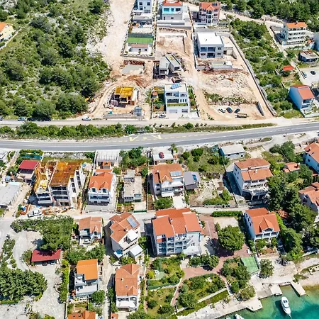 Awesome Home In Zaboric