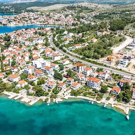 Awesome Home In Zaboric *