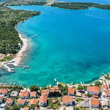 Awesome Home In Zaboric *