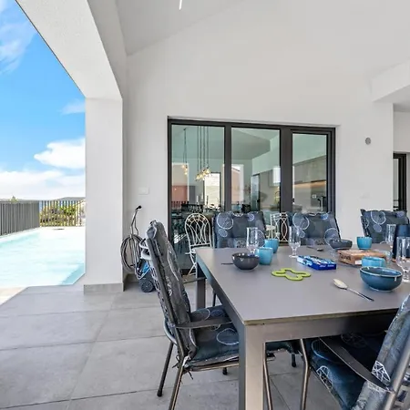 Awesome Home In Zaboric Zaboric