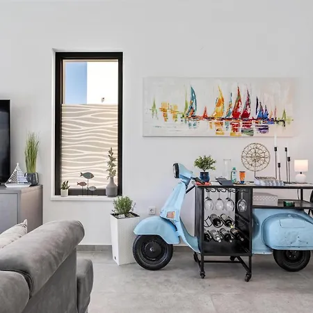 Stunning Home In Zaboric Holiday home *