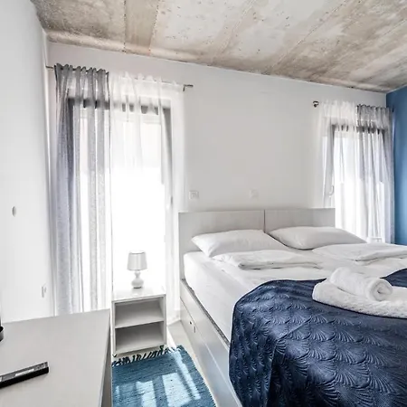 Awesome Home In Zaboric Zaboric