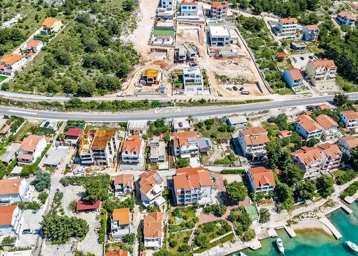 Awesome Home In Zaboric