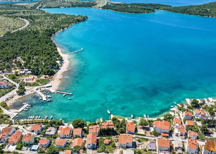 Awesome Home In Zaboric *