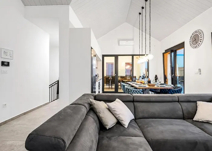 度假居 Awesome Home In Zaboric