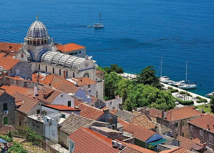 Awesome Home In Zaboric 度假居